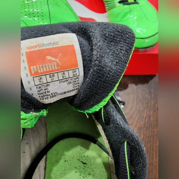 🎉HP🏃♂️ Puma Track Men's 8 1/2 shoes w/ spikes/spike tool/& box, bright green - Picture 9 of 9